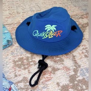 Quiksilver Boys Sun Hat with retractable cord chin secure